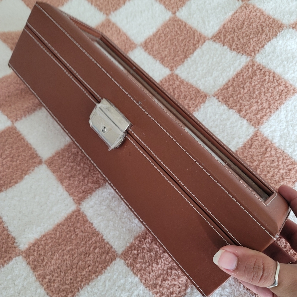 Watch Case - Picture 5 of 10